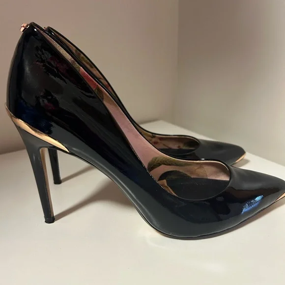 Ted Baker Black Patent Heels - Picture 2 of 3